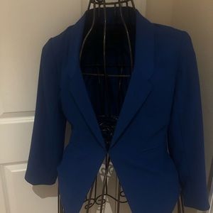 Women’s blazer vibrant blue color. Perfect cond